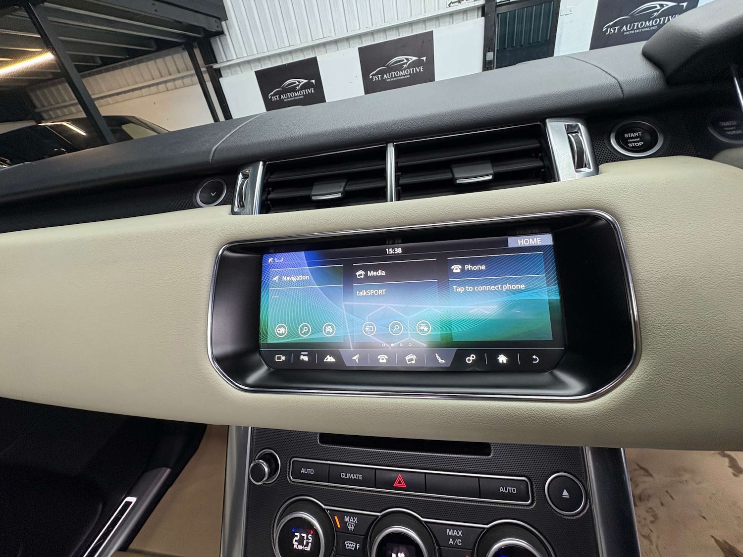 Used Land Rover Range Rover Sport 2017 for sale - 76961778: Photo 33