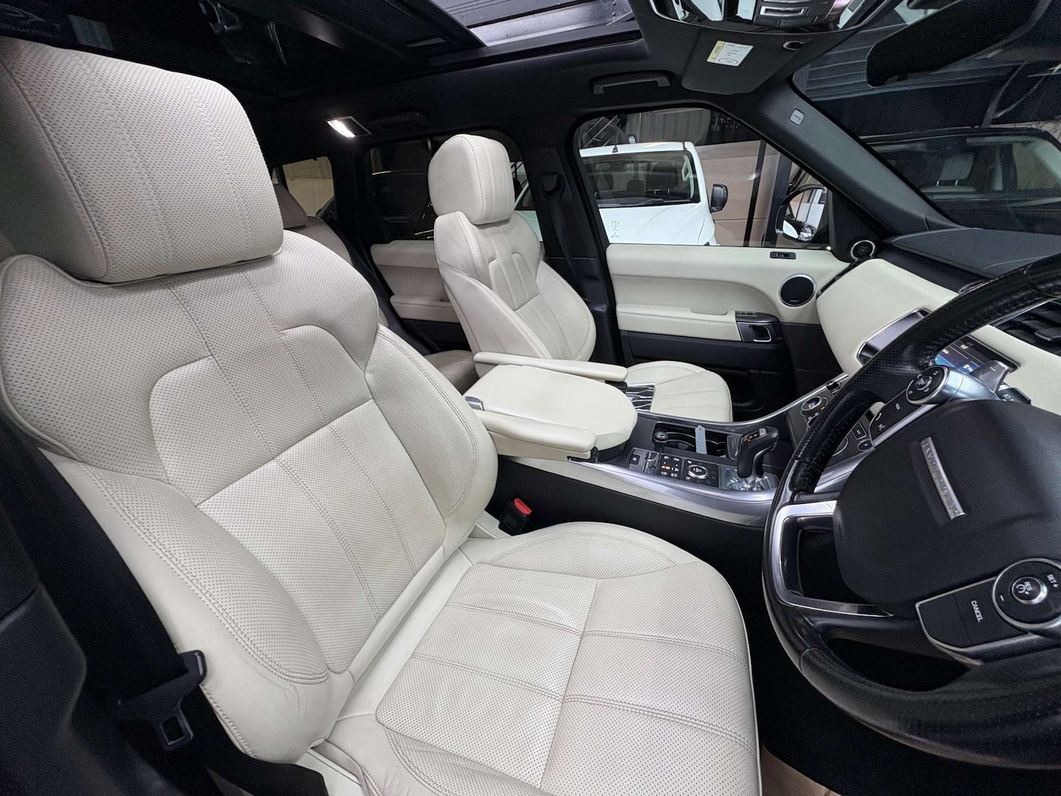 Used Land Rover Range Rover Sport 2017 for sale - 76961778: Photo 39