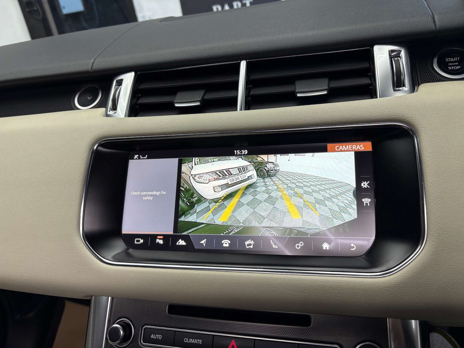 Used Land Rover Range Rover Sport 2017 for sale - 76961778: Photo 41