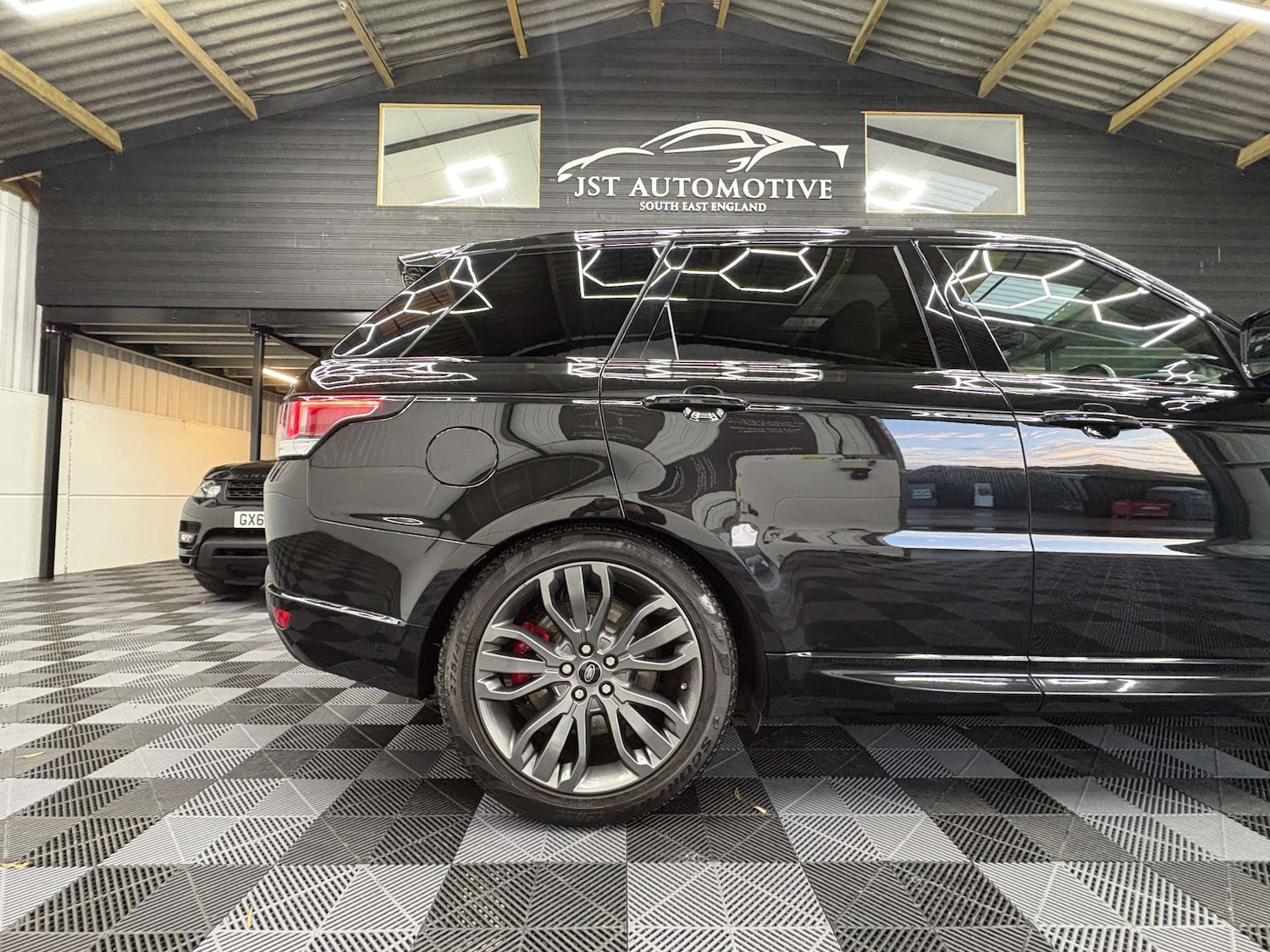 Used Land Rover Range Rover Sport 2017 for sale - 76961778: Photo 9