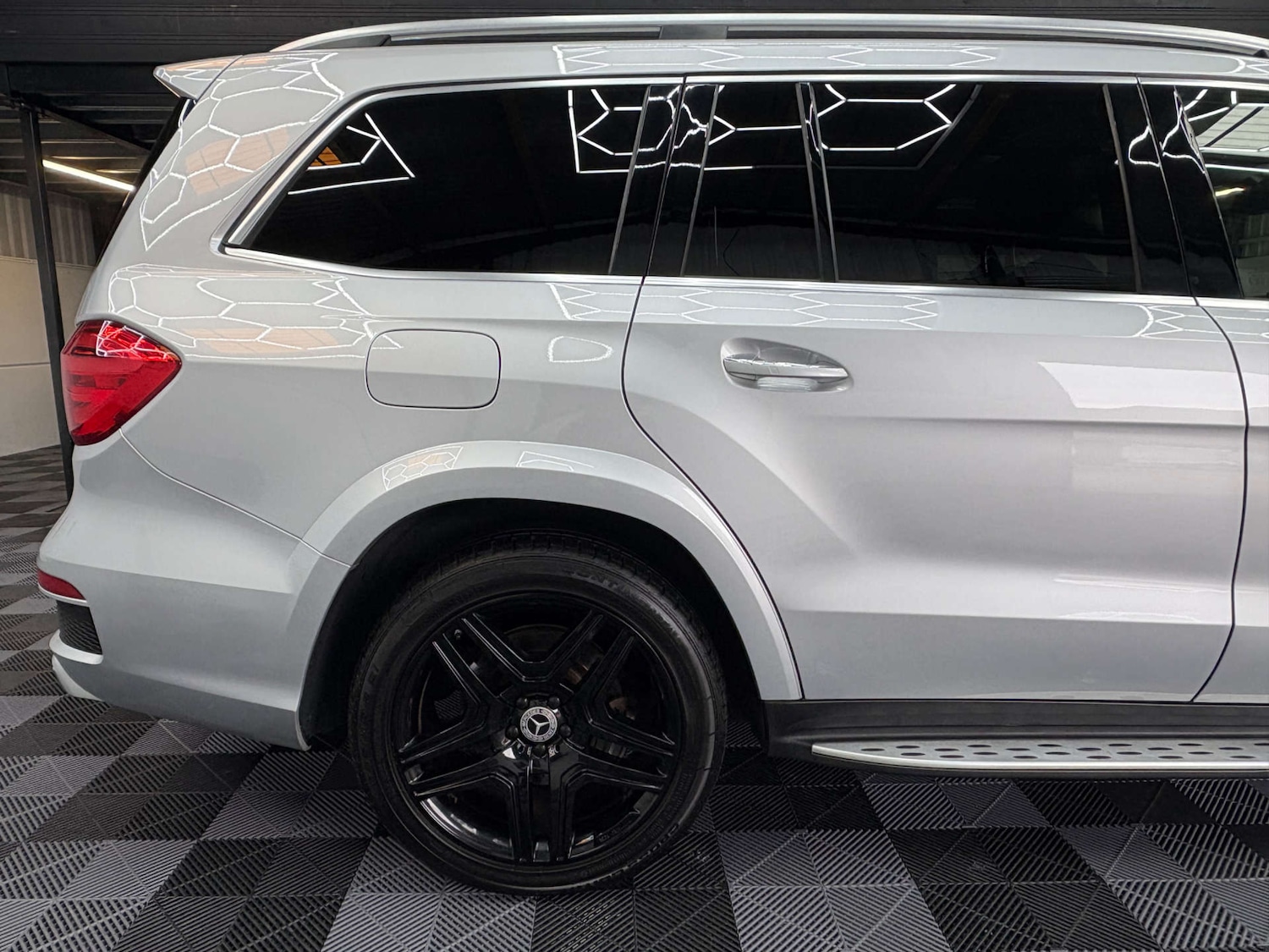 Used Mercedes-Benz GL Class 2014 for sale - 77168098: Photo 9