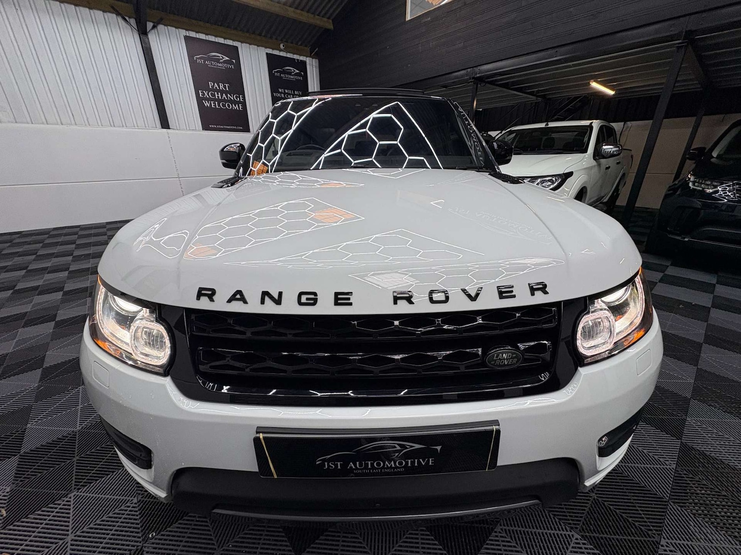 Used Land Rover Range Rover Sport 2017 for sale - 77392216: Photo 10