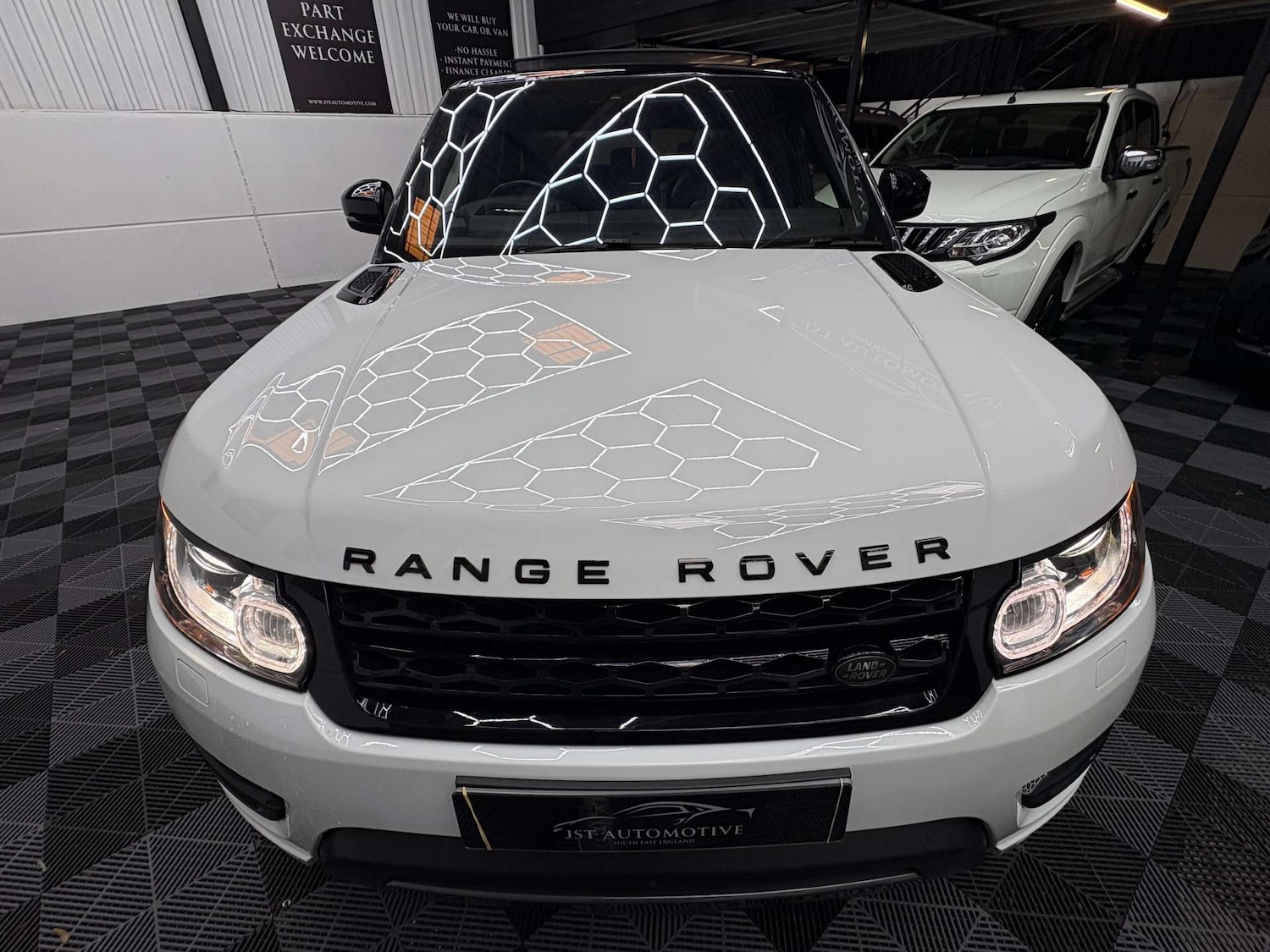 Used Land Rover Range Rover Sport 2017 for sale - 77392216: Photo 16