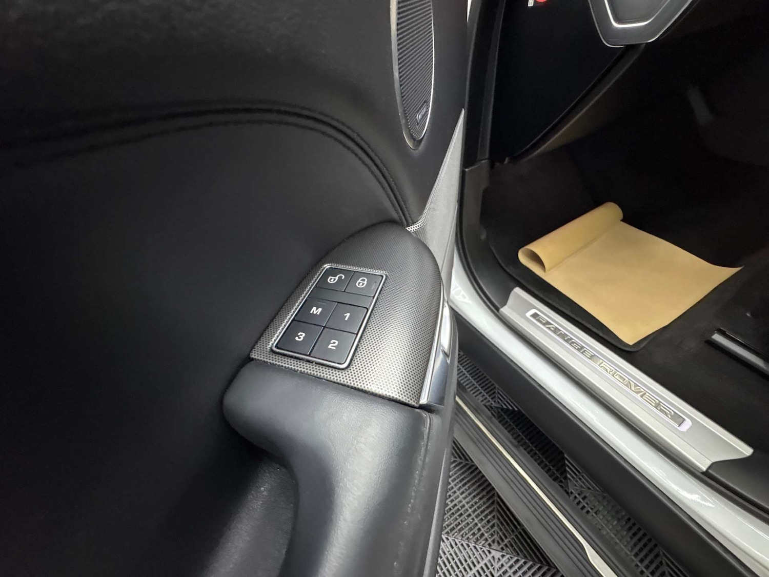 Used Land Rover Range Rover Sport 2017 for sale - 77392216: Photo 28