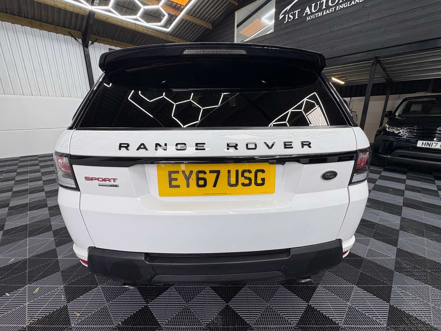 Used Land Rover Range Rover Sport 2017 for sale - 77392216: Photo 6