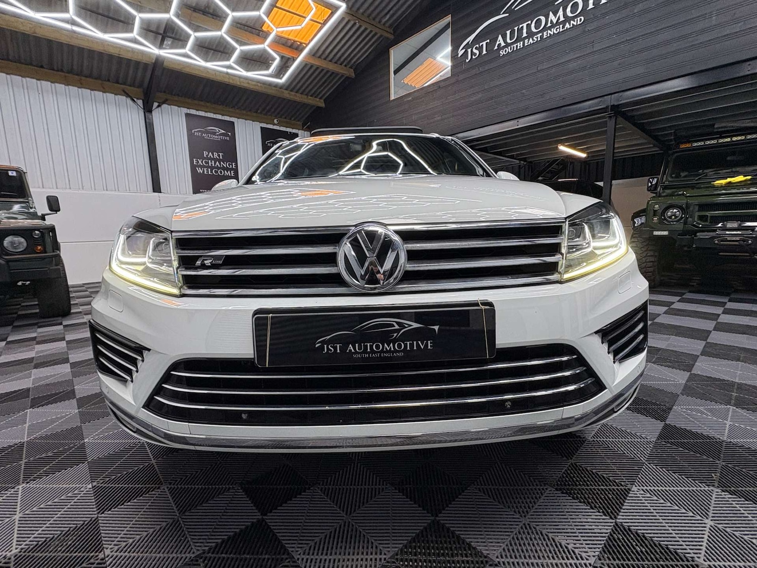 Used Volkswagen Touareg 2016 for sale - 77688253: Photo 12