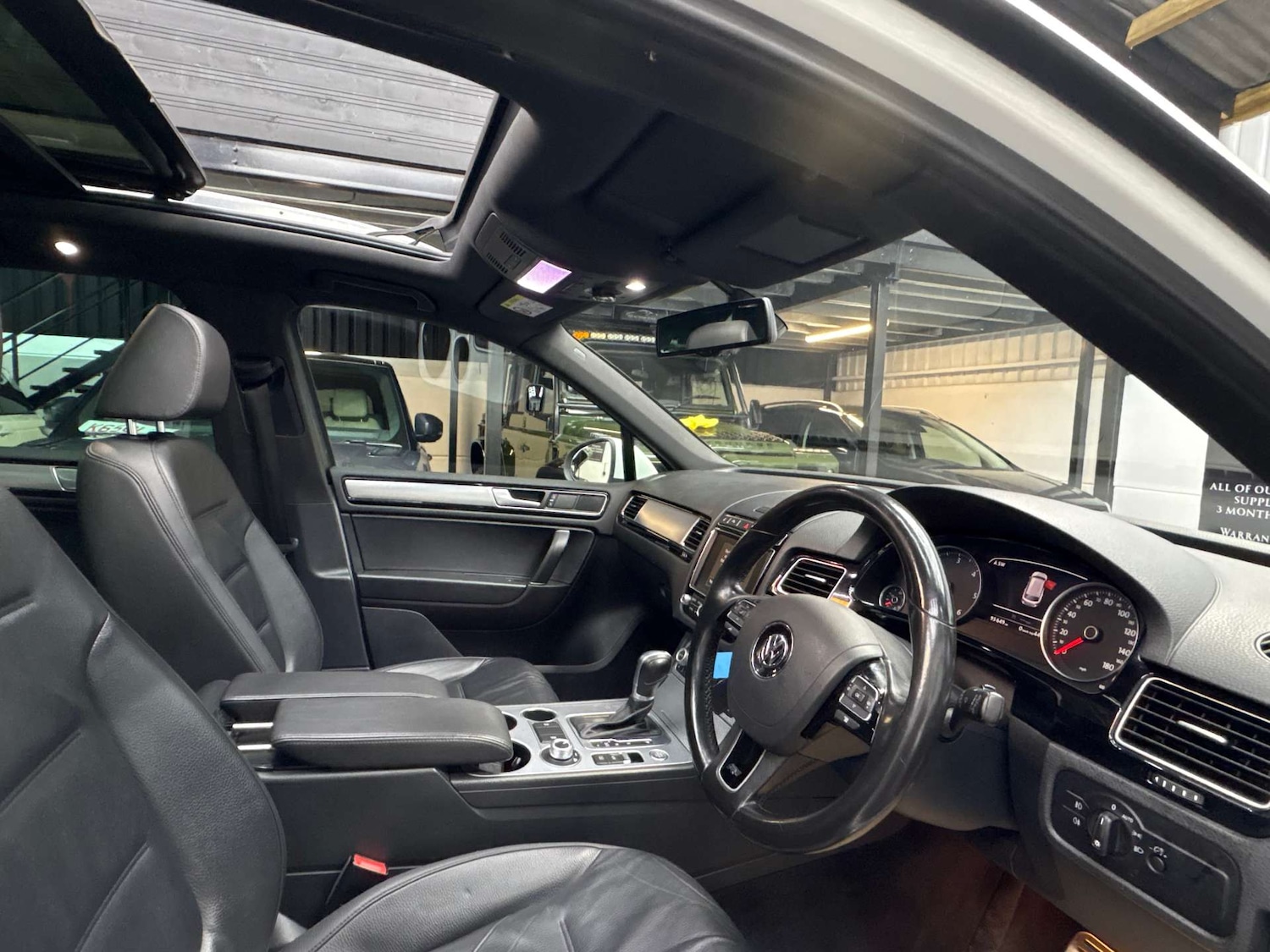 Used Volkswagen Touareg 2016 for sale - 77688253: Photo 19