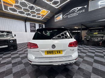 Used Volkswagen Touareg 2016 for sale - 77688253: Photo