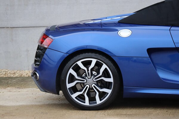 Used Audi R8 2010 for sale - 76304384: Photo 16