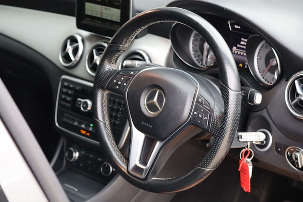 Used Mercedes-Benz GLA 2015 for sale - 76304380: Photo 17