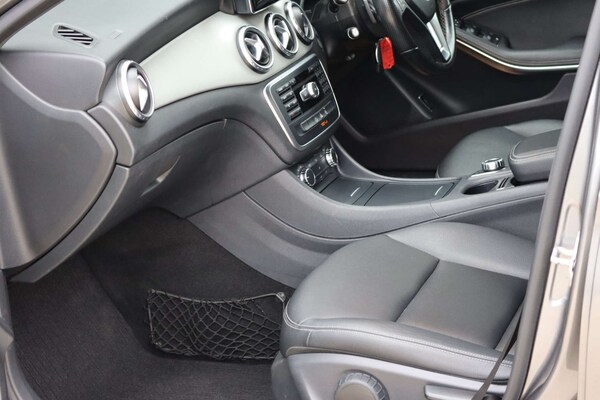 Used Mercedes-Benz GLA 2015 for sale - 76304380: Photo 27