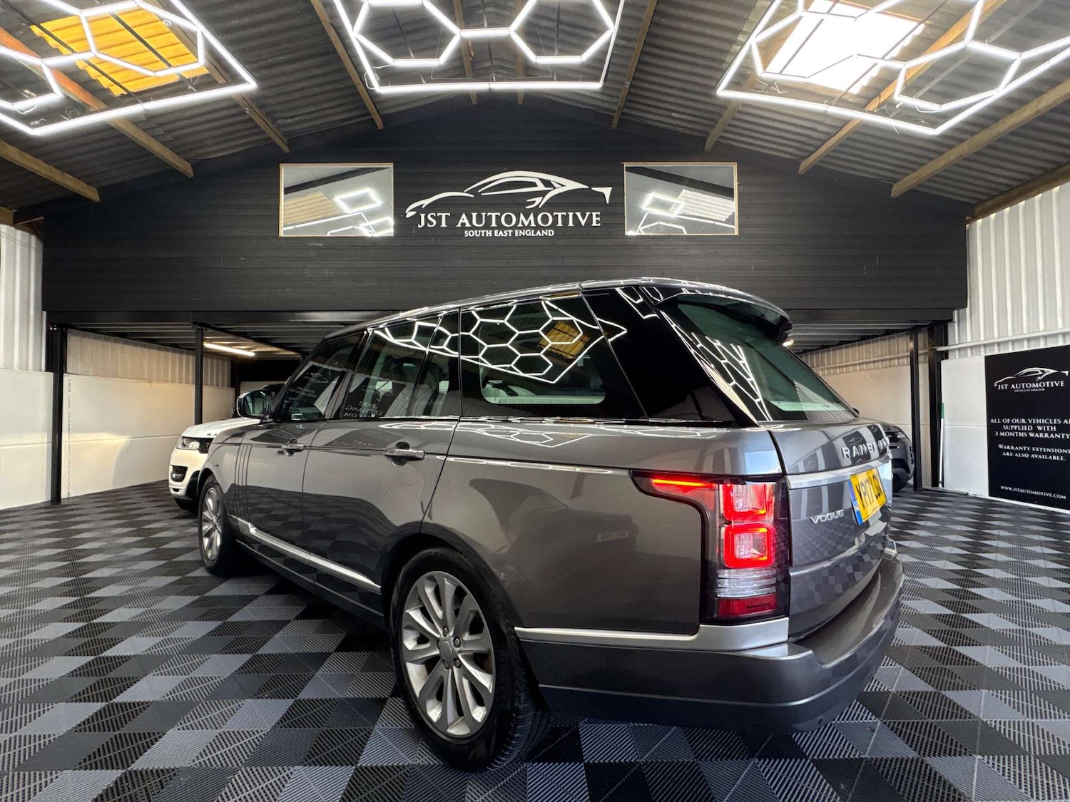 Used Land Rover Range Rover 2017 for sale - 77224786: Photo 11