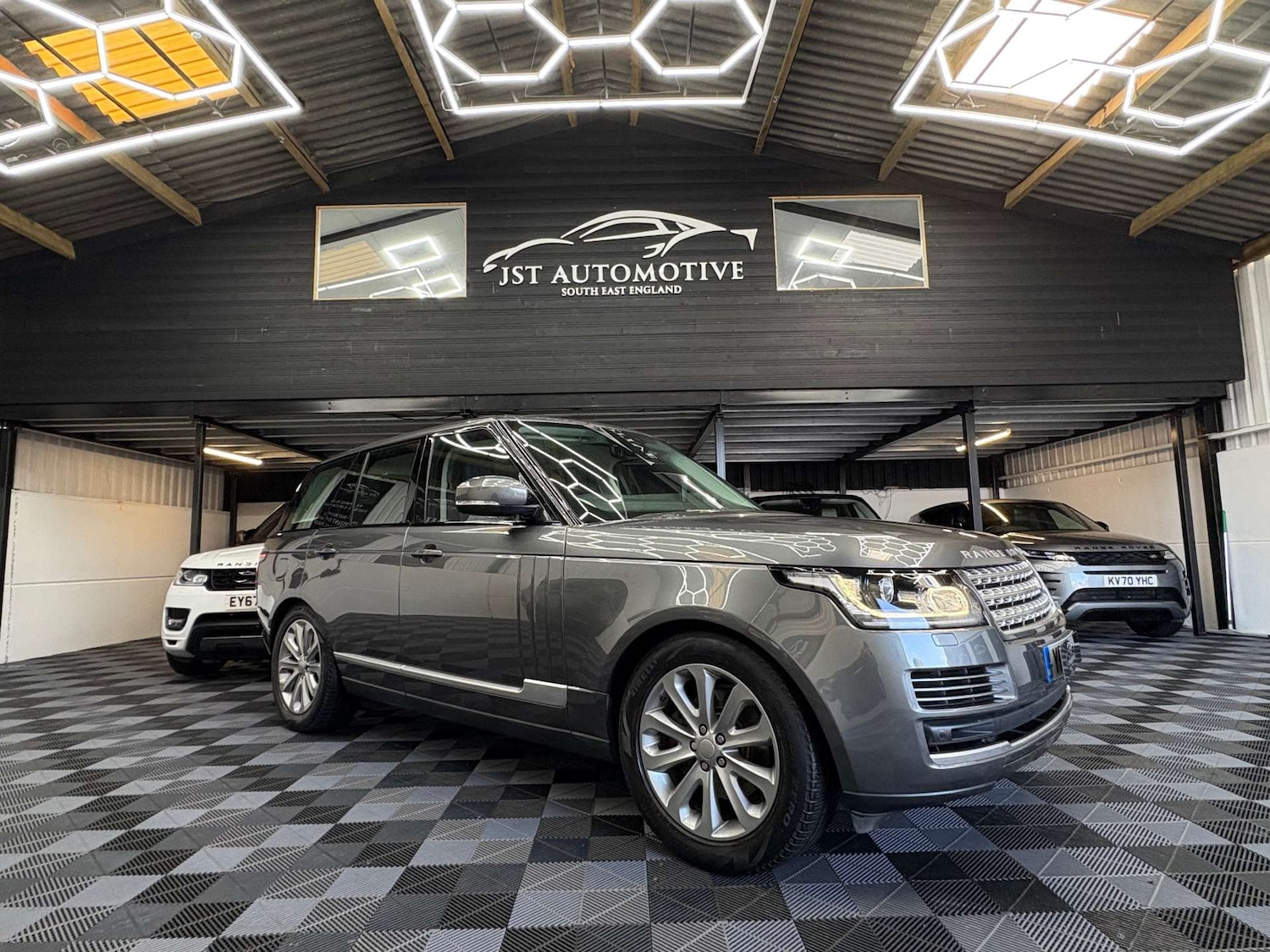 Used Land Rover Range Rover 2017 for sale - 77224786: Photo 2