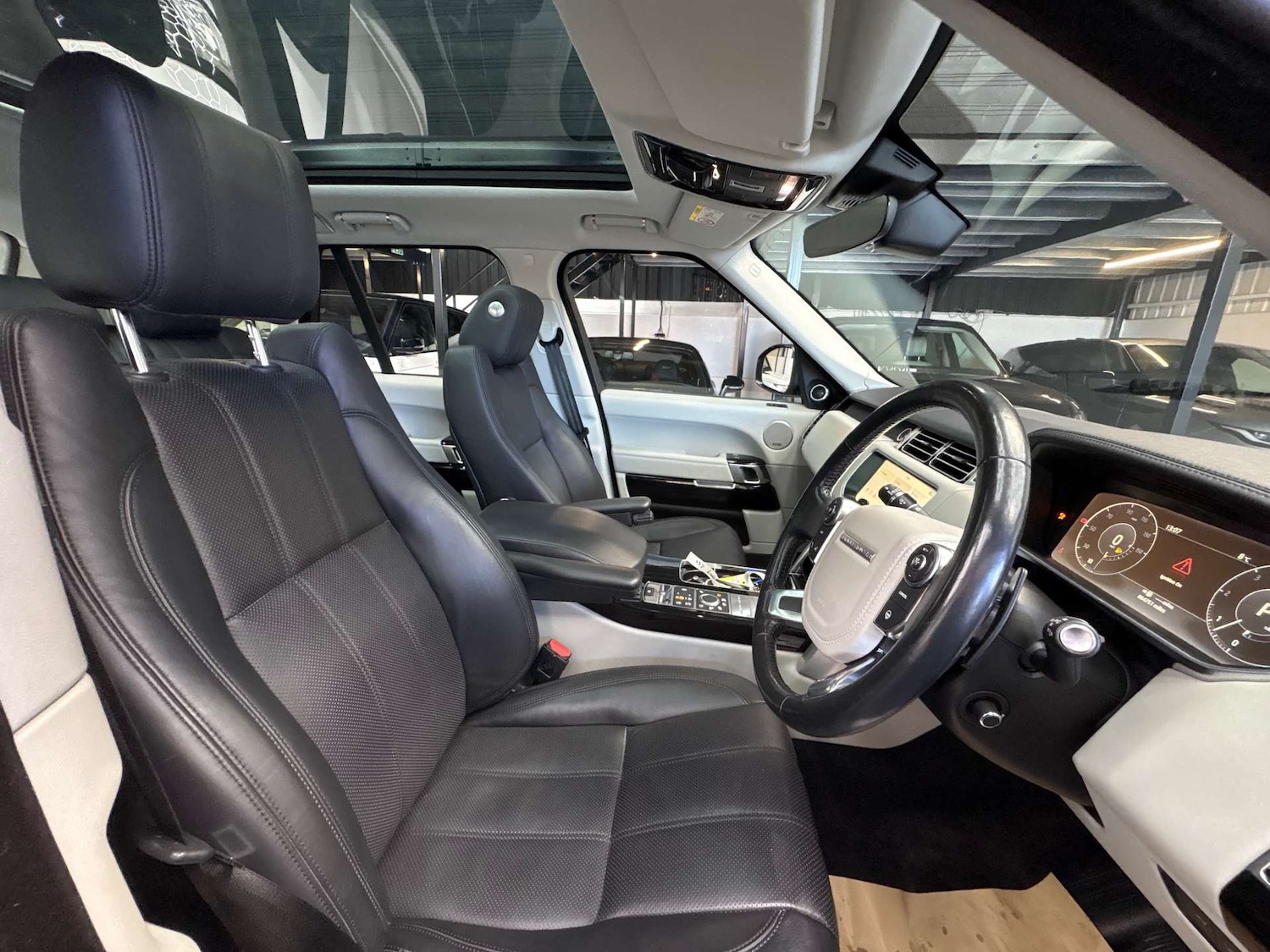 Used Land Rover Range Rover 2017 for sale - 77224786: Photo 32