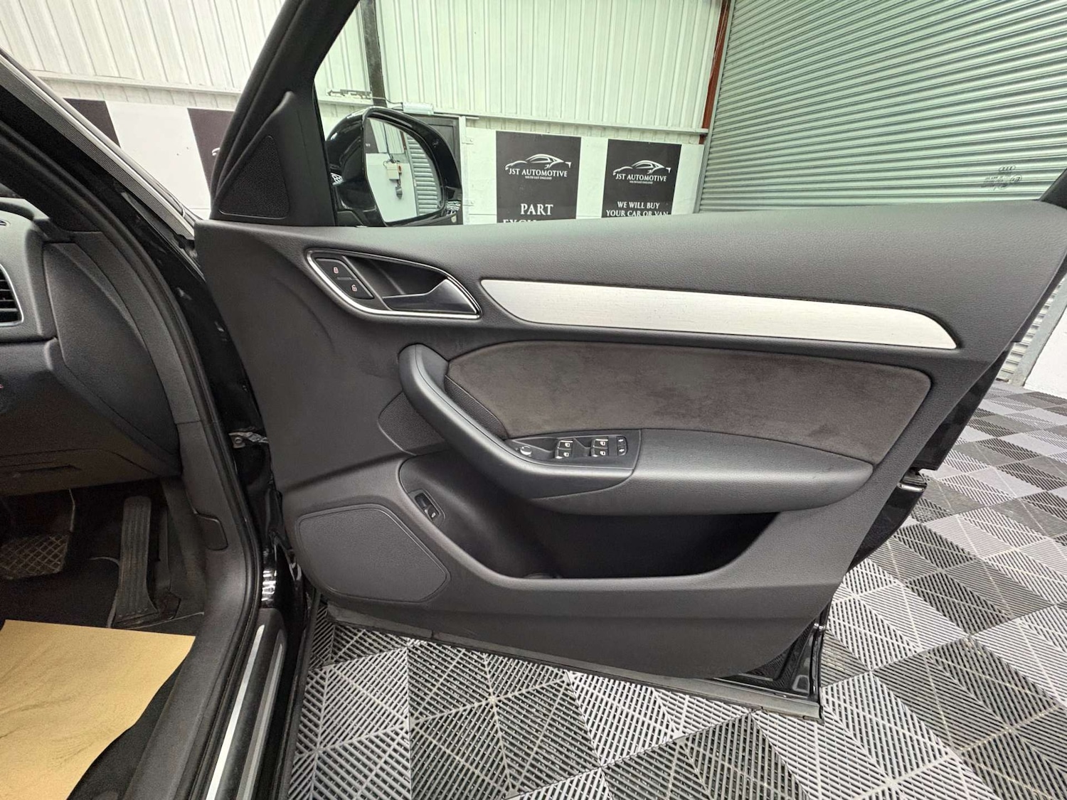 Used Audi Q3 2016 for sale - 77850590: Photo 32