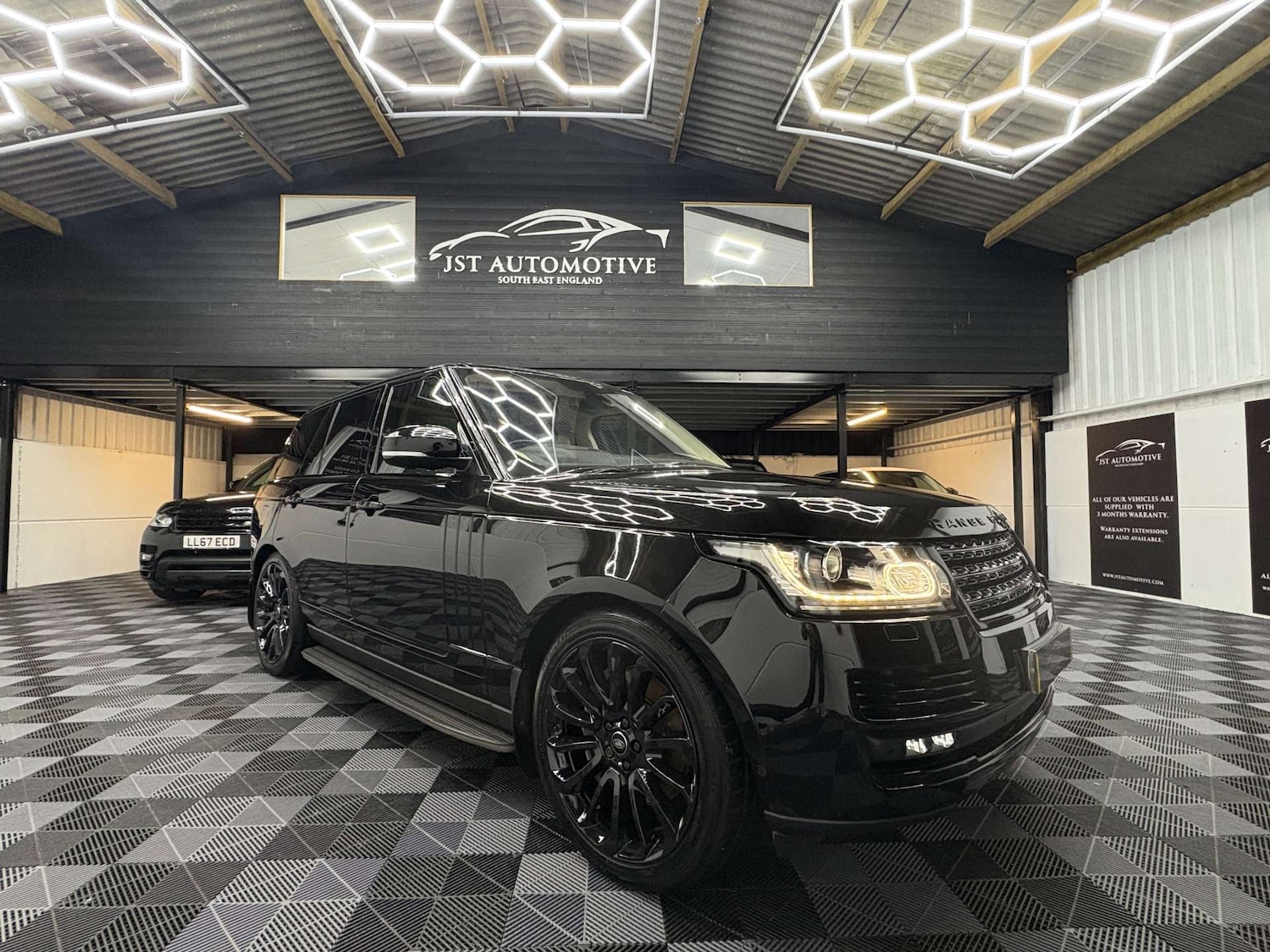 Used Land Rover Range Rover 2015 for sale - 77088686: Photo 1