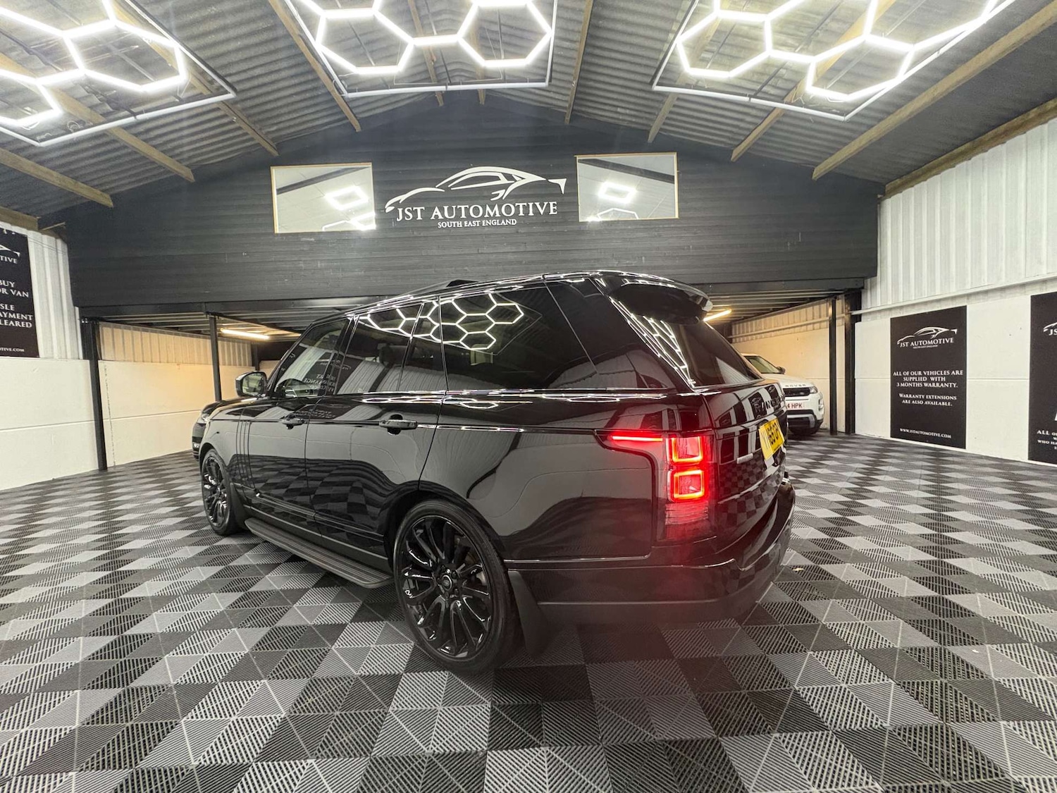 Used Land Rover Range Rover 2015 for sale - 77088686: Photo 10