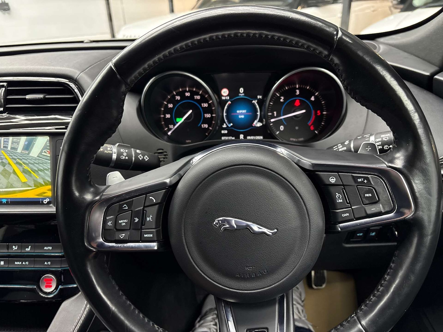 Used Jaguar F-Pace 2016 for sale - 77152837: Photo 27