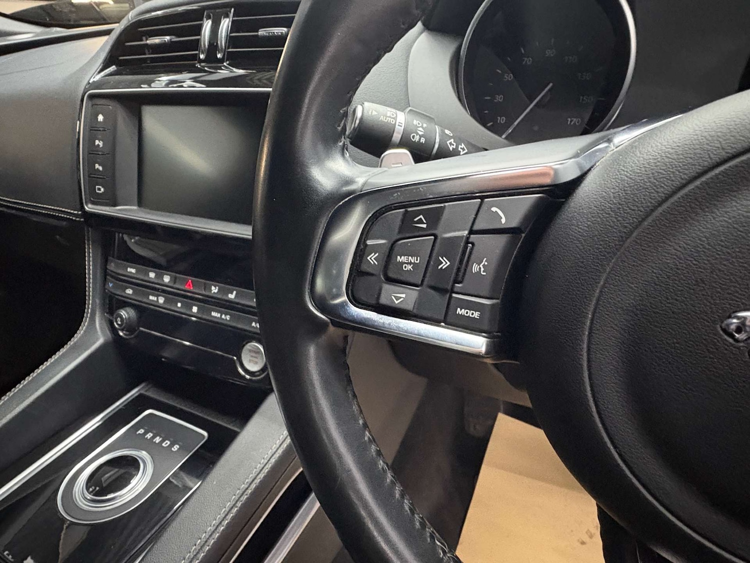 Used Jaguar F-Pace 2016 for sale - 77152837: Photo 35