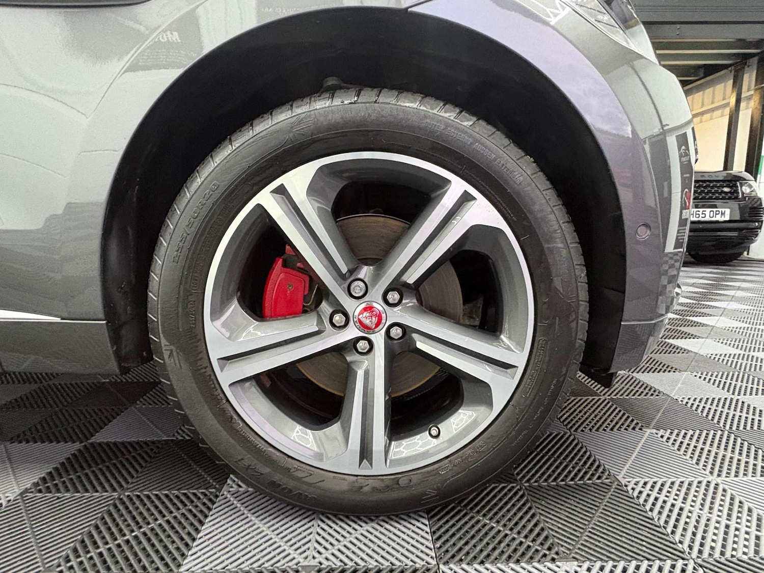 Used Jaguar F-Pace 2016 for sale - 77152837: Photo 4