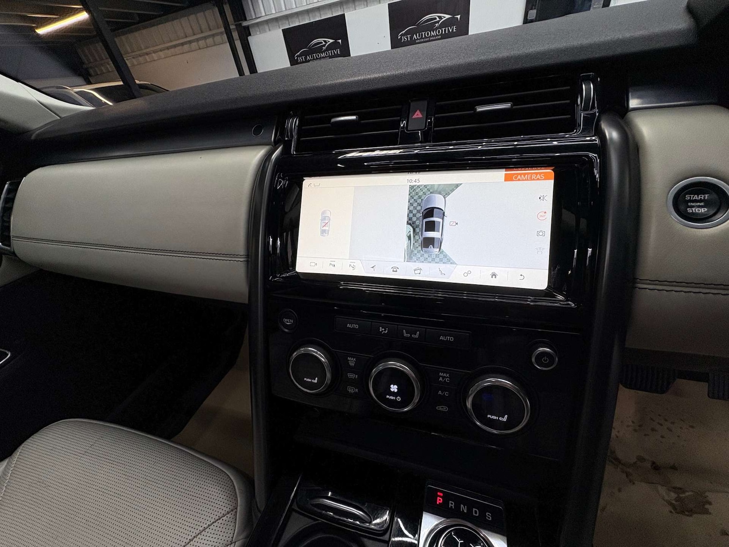 Used Land Rover Discovery 2017 for sale - 76829780: Photo 30