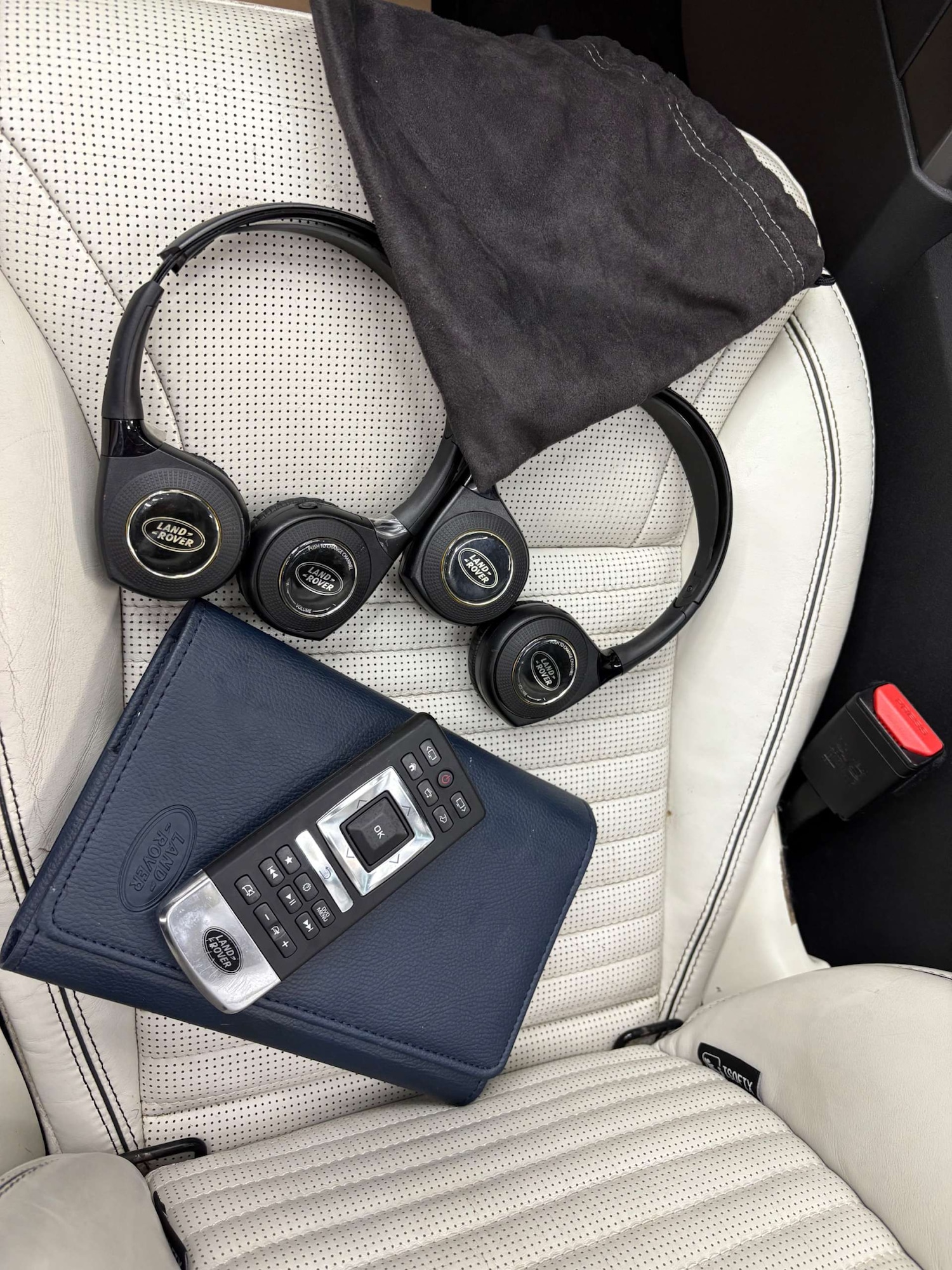 Used Land Rover Discovery 2017 for sale - 76829780: Photo 34