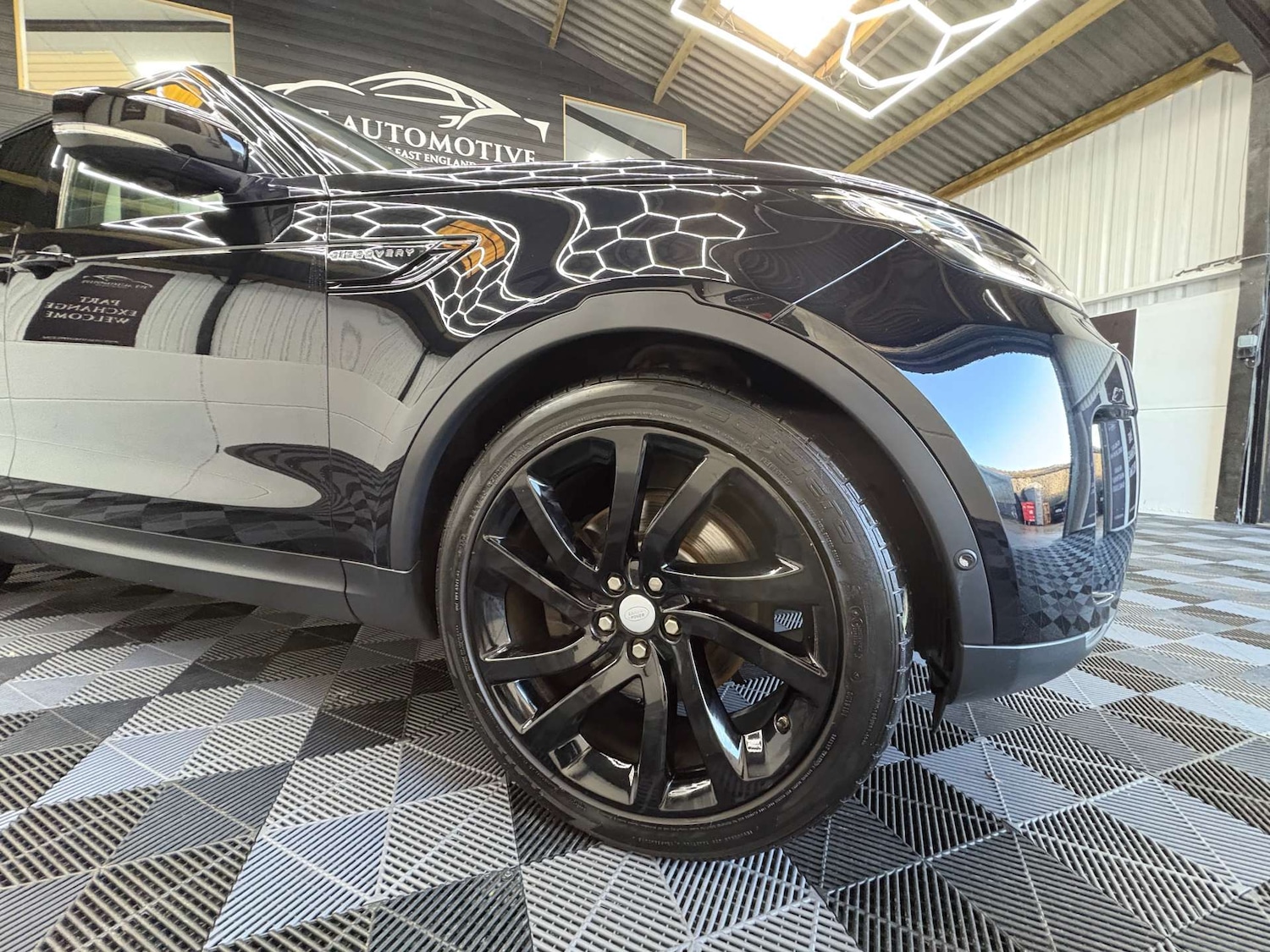 Used Land Rover Discovery 2017 for sale - 76829780: Photo 5