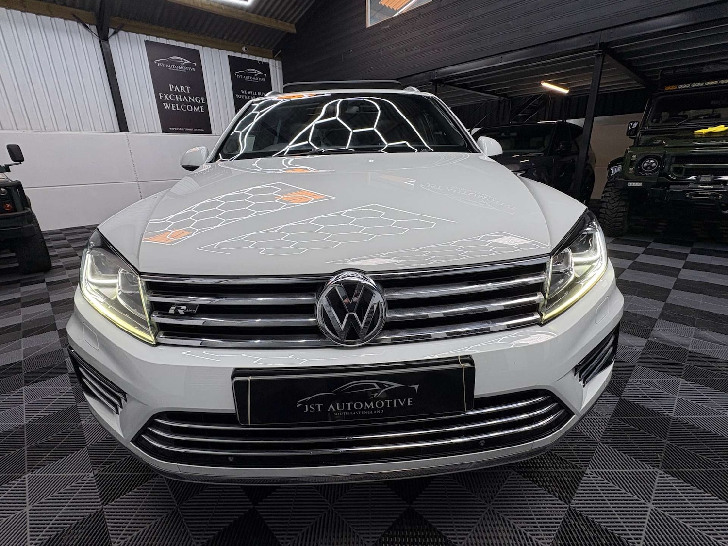 Used Volkswagen Touareg 2016 for sale - 77836378: Photo 10