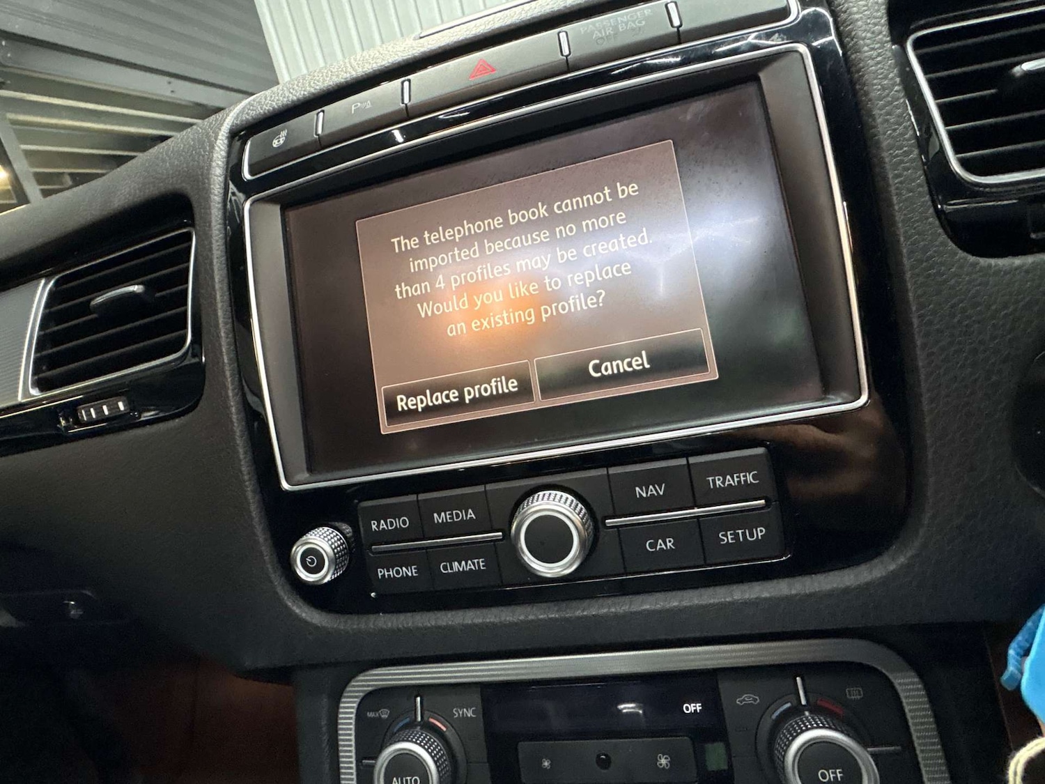 Used Volkswagen Touareg 2016 for sale - 77836378: Photo 31