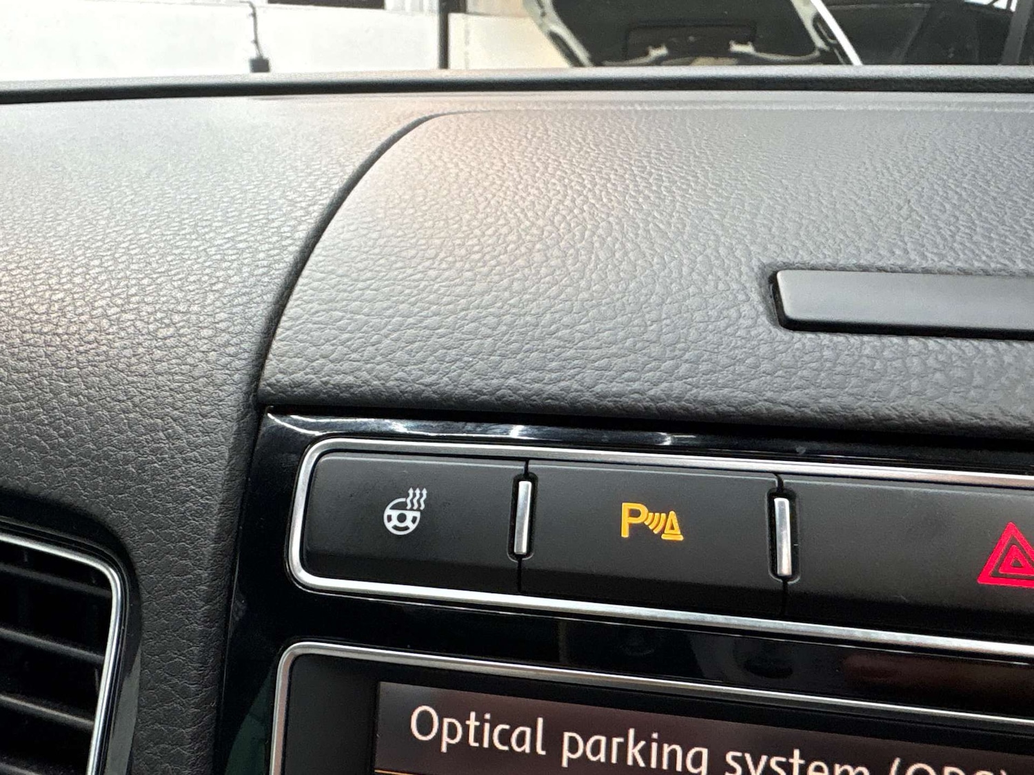 Used Volkswagen Touareg 2016 for sale - 77836378: Photo 33