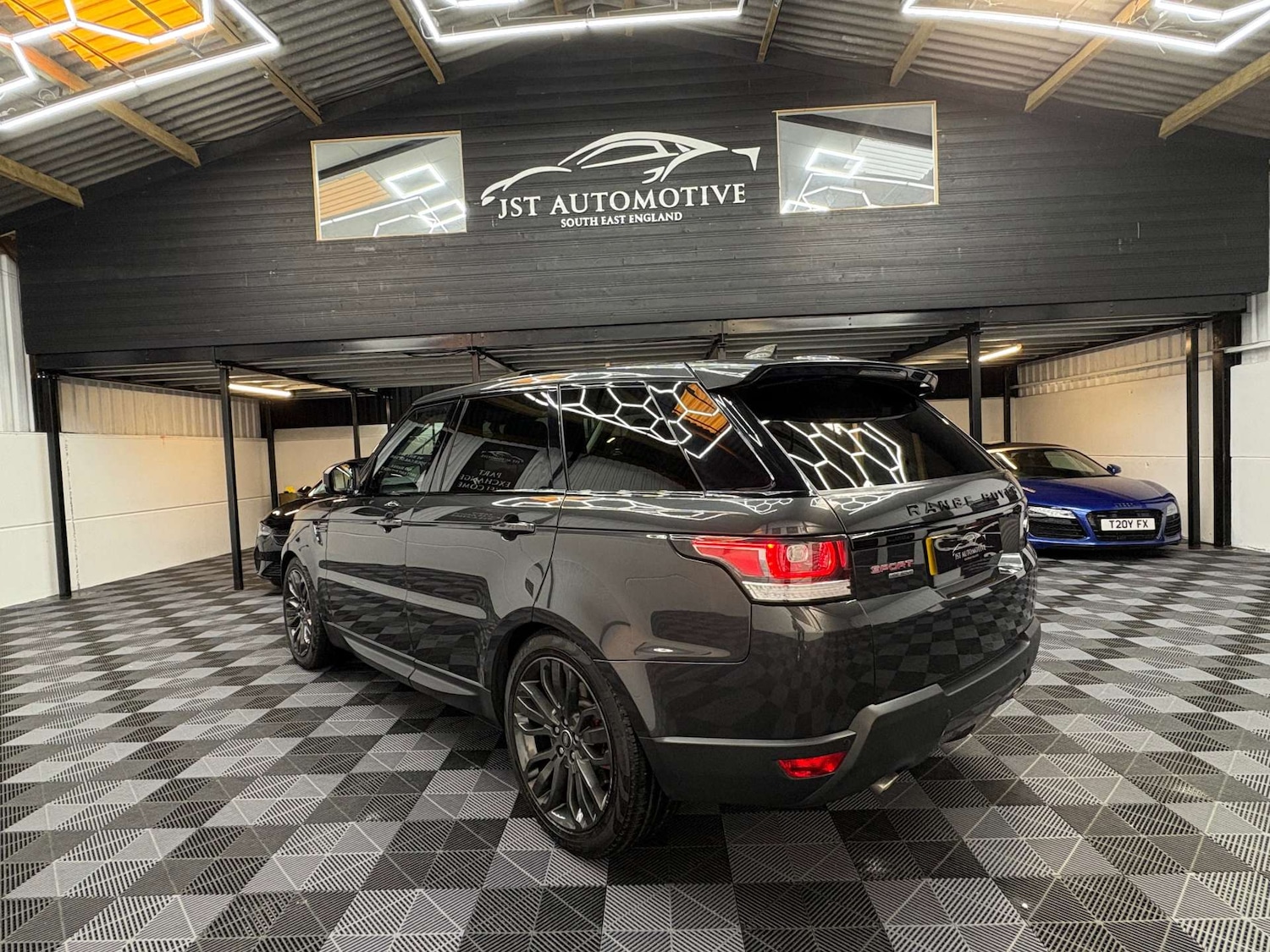 Used Land Rover Range Rover Sport 2017 for sale - 76391881: Photo 15