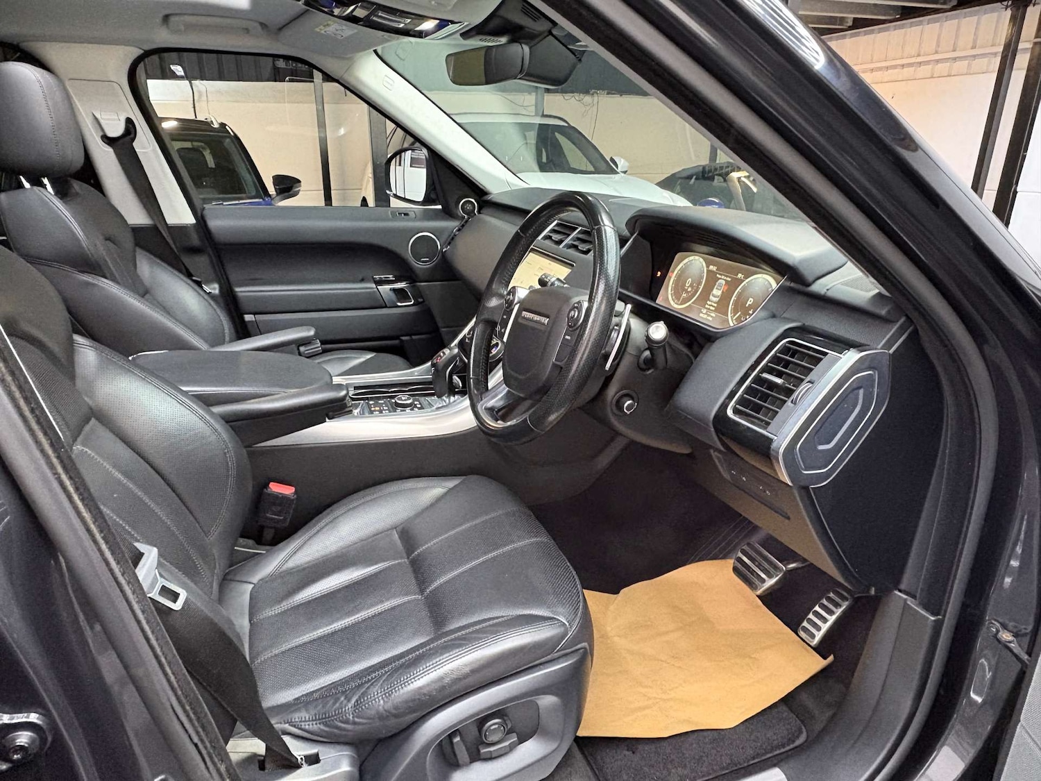 Used Land Rover Range Rover Sport 2017 for sale - 76391881: Photo 17