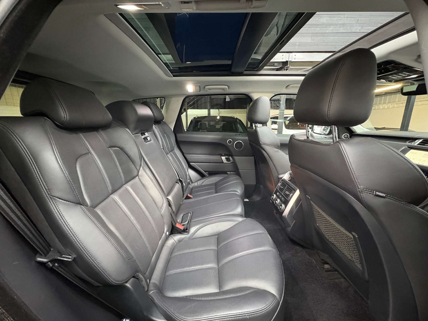 Used Land Rover Range Rover Sport 2017 for sale - 76391881: Photo 24