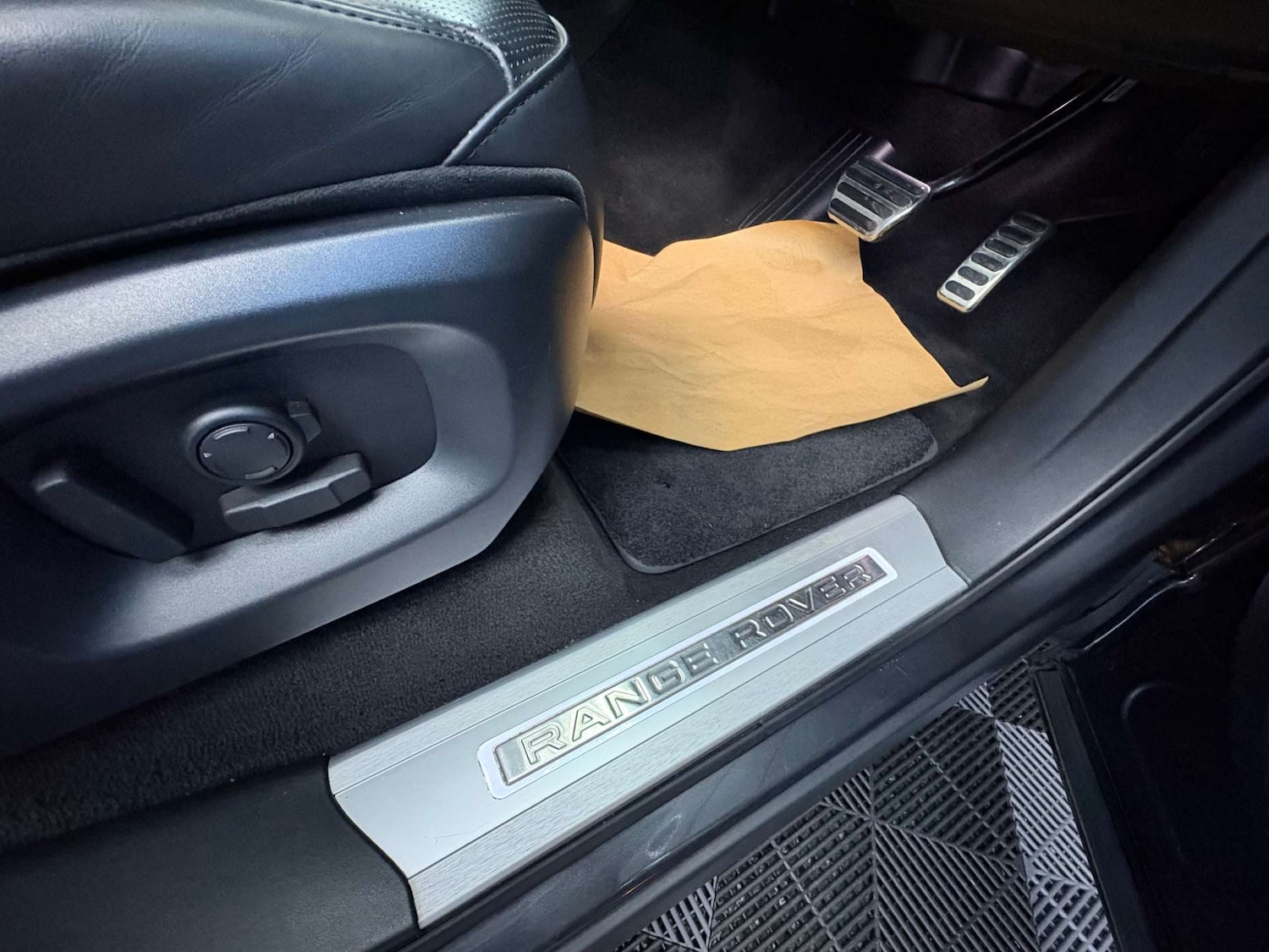 Used Land Rover Range Rover Sport 2017 for sale - 76391881: Photo 26