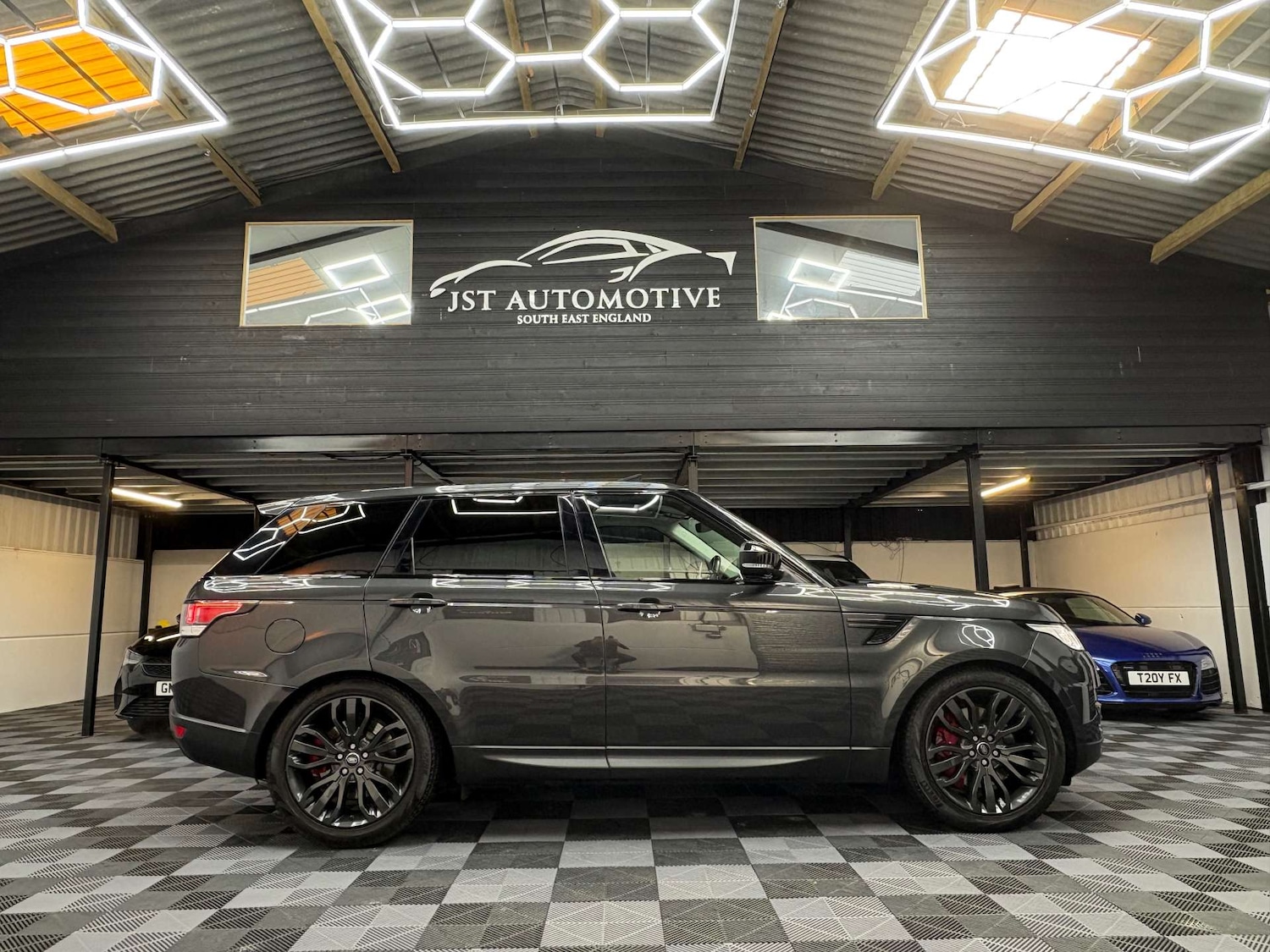 Used Land Rover Range Rover Sport 2017 for sale - 76391881: Photo 5