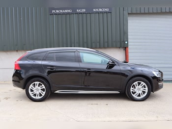 Used Volvo V60 Cross Country 2016 for sale - 79448109: Photo