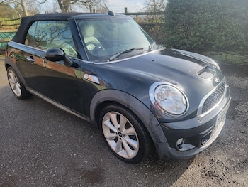 MINI Convertible feature image