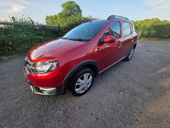 Used Dacia Sandero Stepway 2015 for sale - 79062340: Photo
