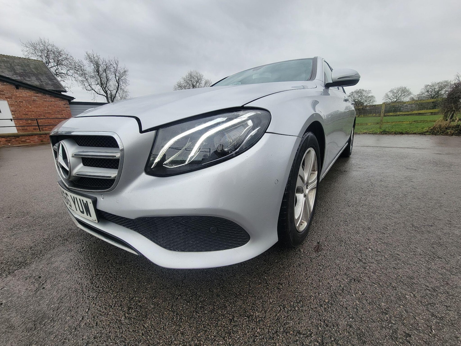 Used Mercedes-Benz E Class for sale - 77958337: Photo 3