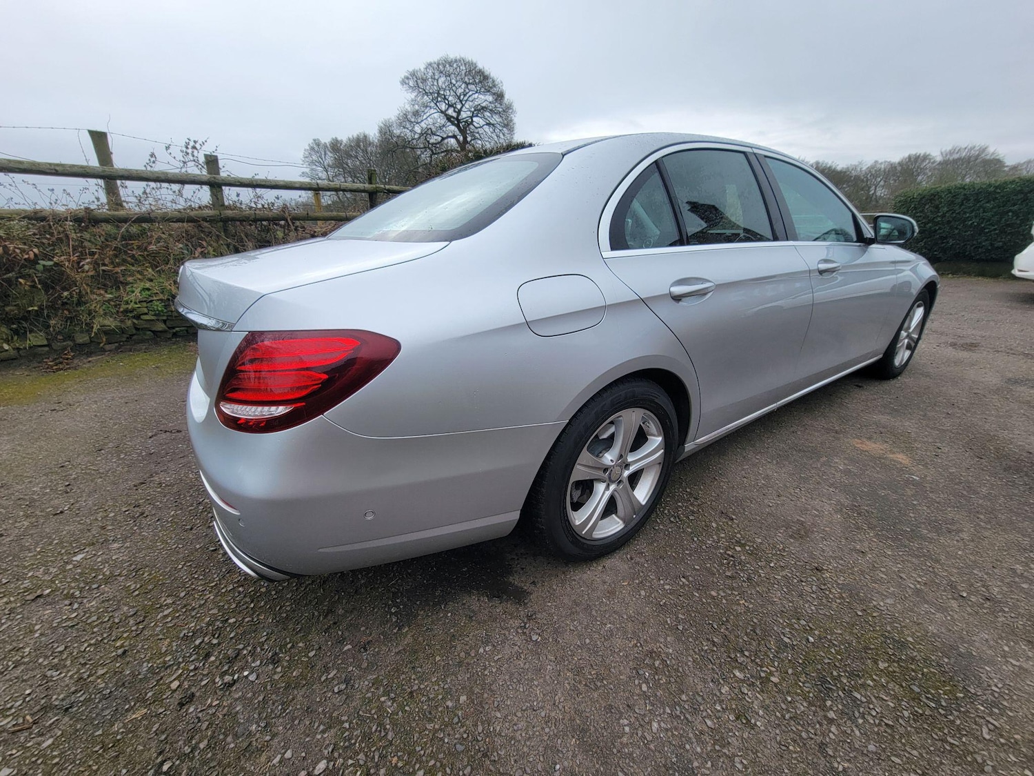 Used Mercedes-Benz E Class for sale - 77958337: Photo 32