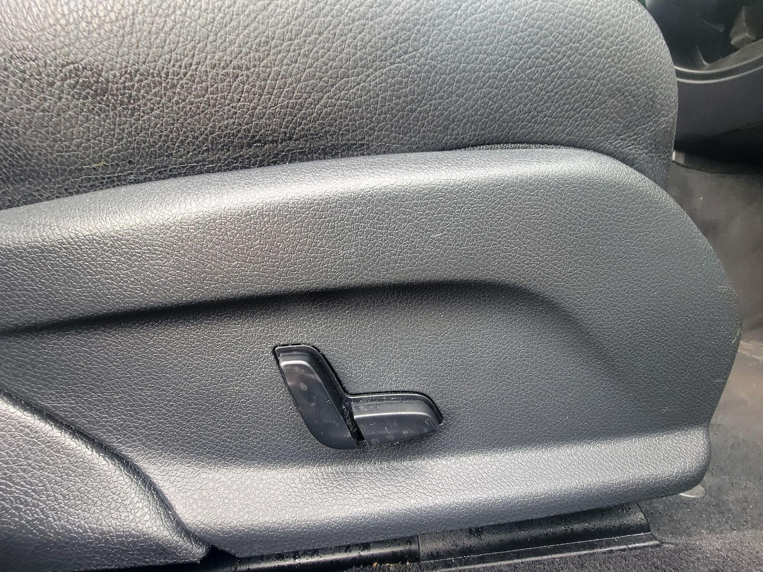 Used Mercedes-Benz E Class for sale - 77958337: Photo 40