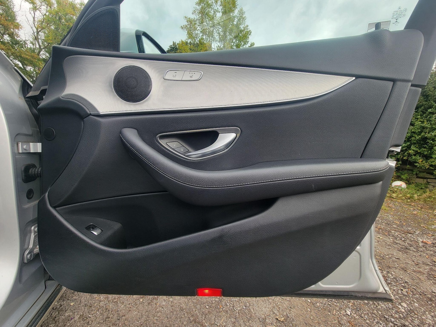 Used Mercedes-Benz E Class for sale - 77958337: Photo 42