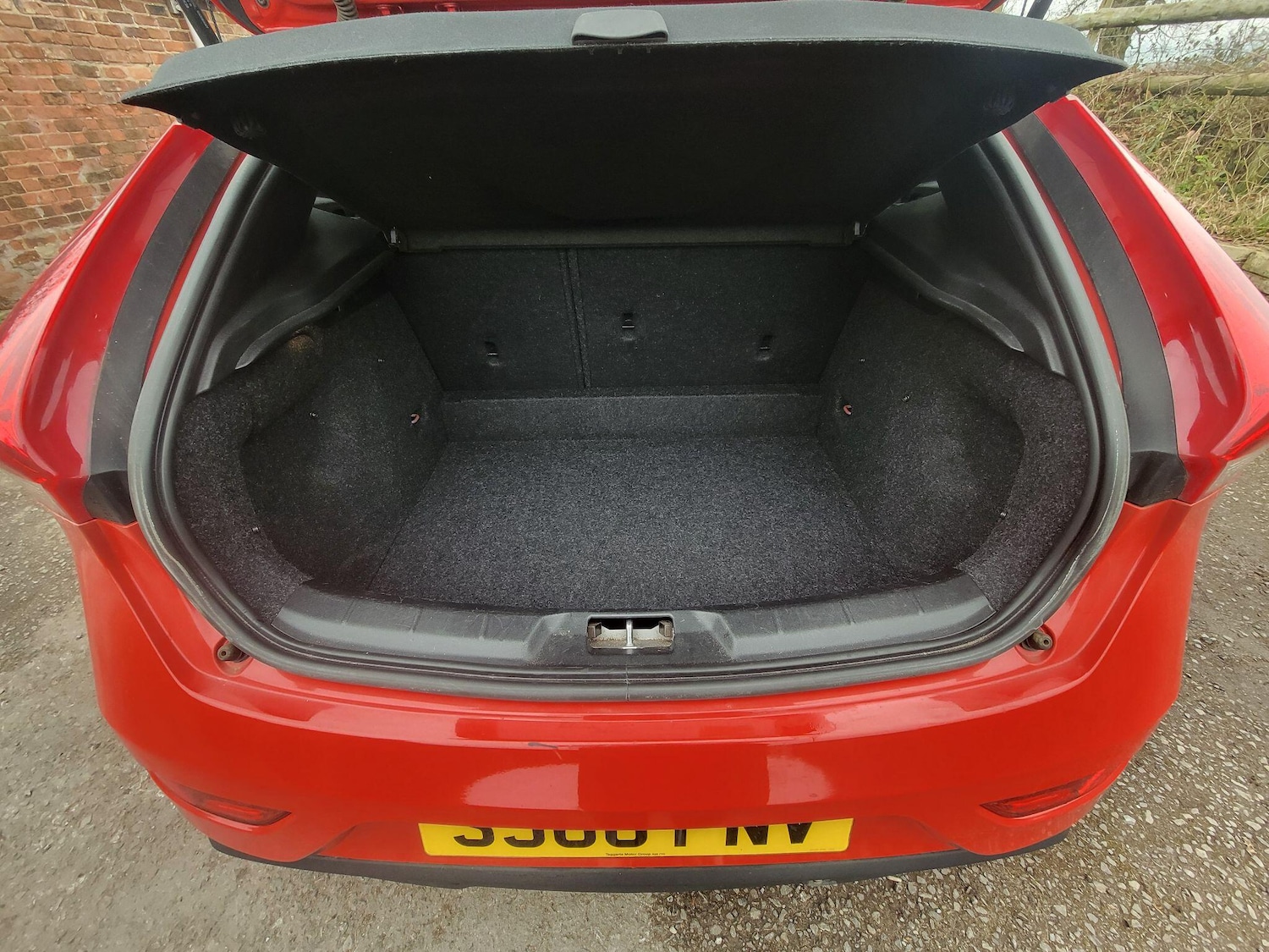 Used Volvo V40 2016 for sale - 78006489: Photo 31