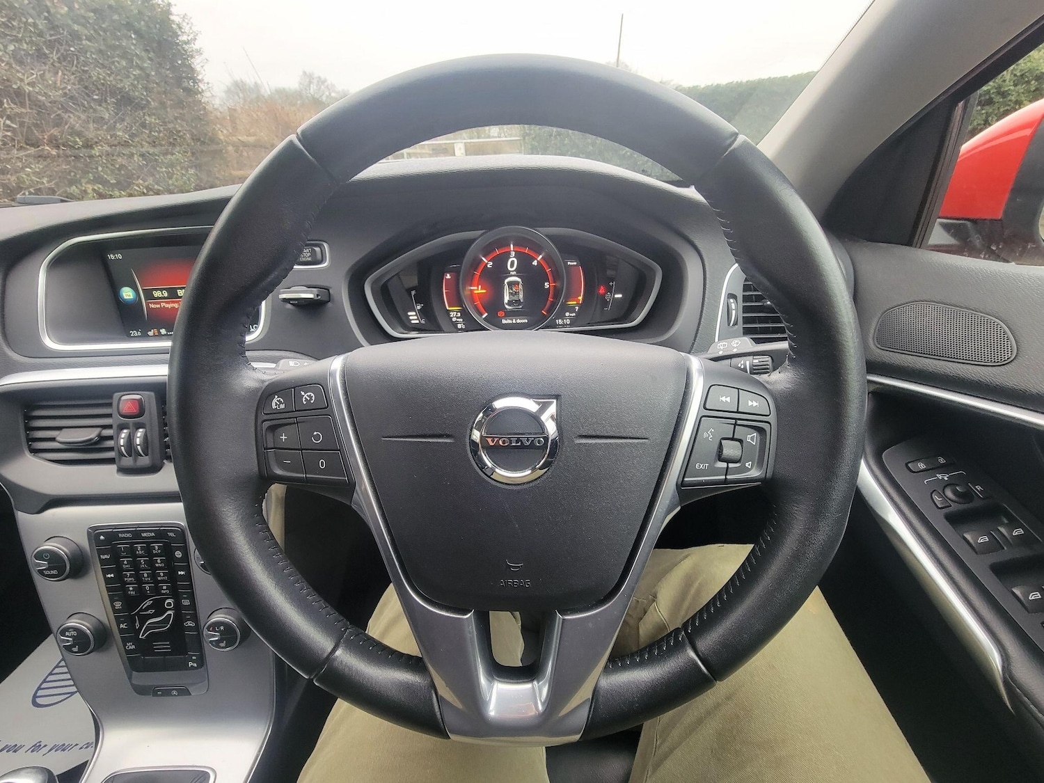 Used Volvo V40 2016 for sale - 78006489: Photo 32