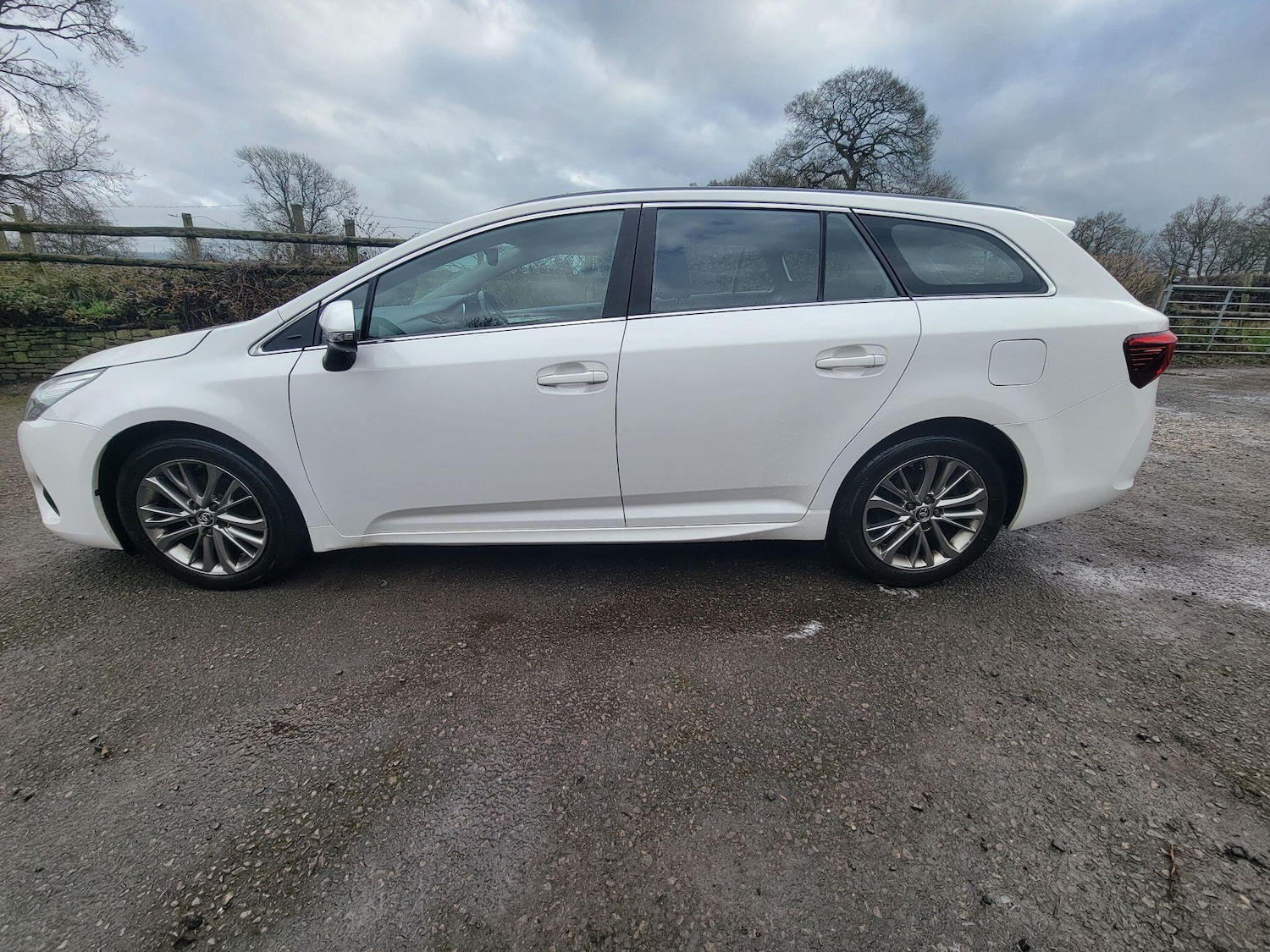 Used Toyota Avensis for sale - 77958435: Photo 13