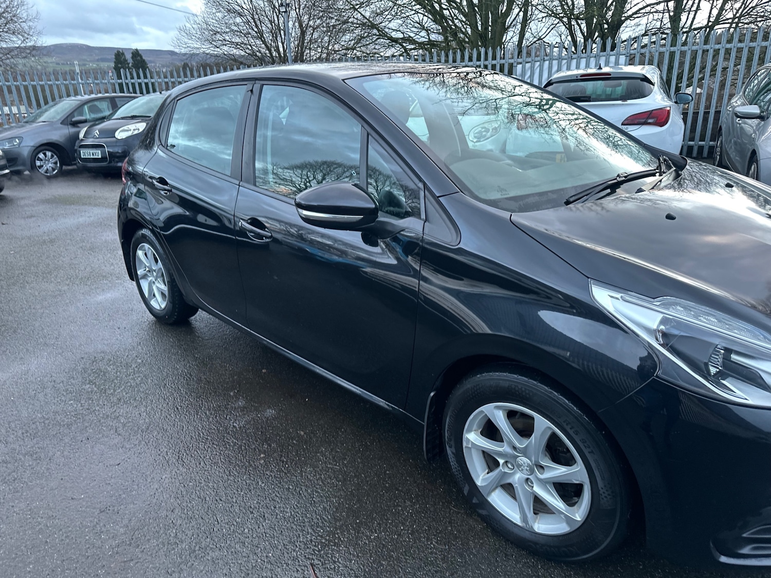 Used Peugeot 208 2016 for sale - 77736975: Photo 11