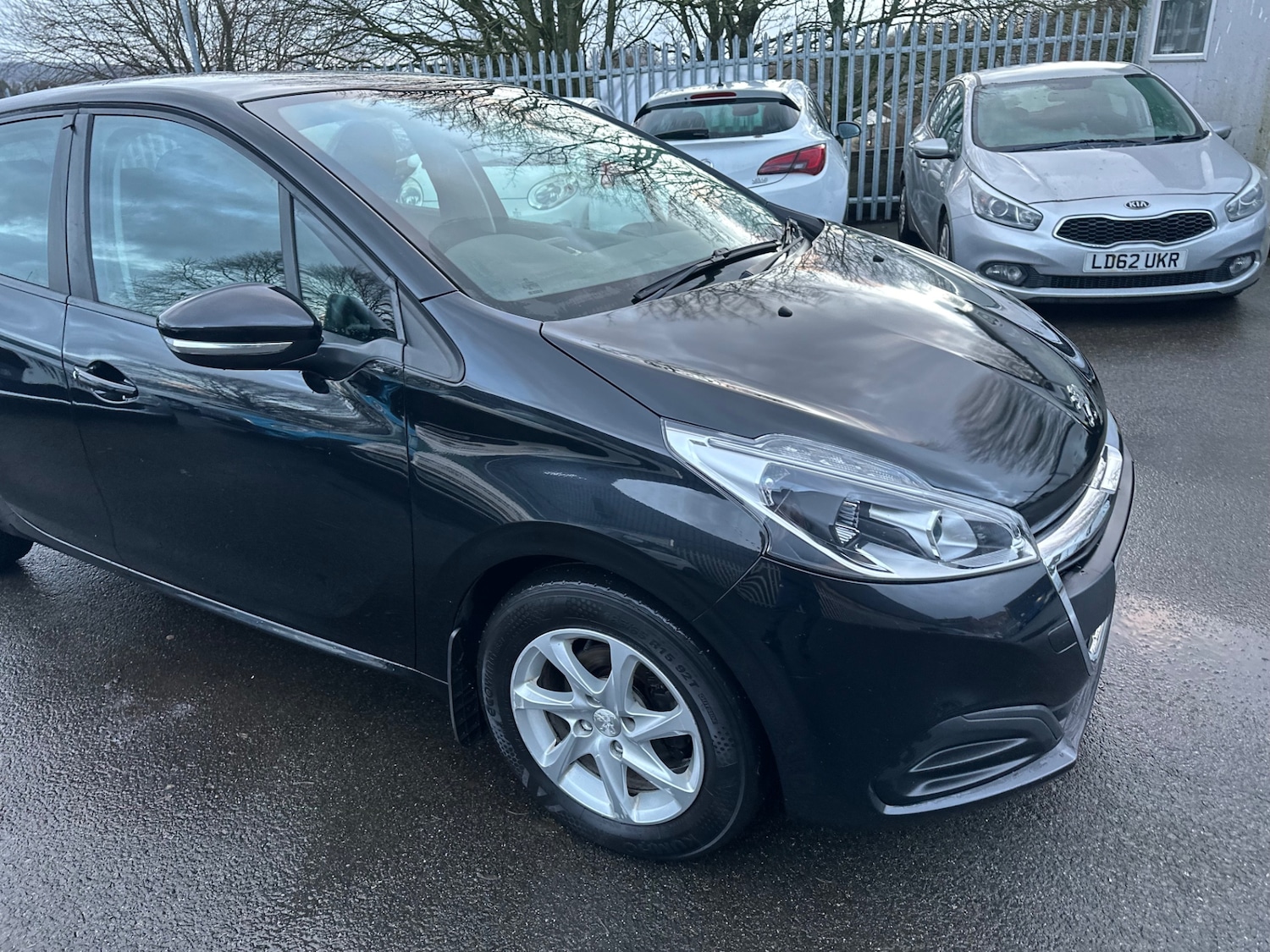 Used Peugeot 208 2016 for sale - 77736975: Photo 12