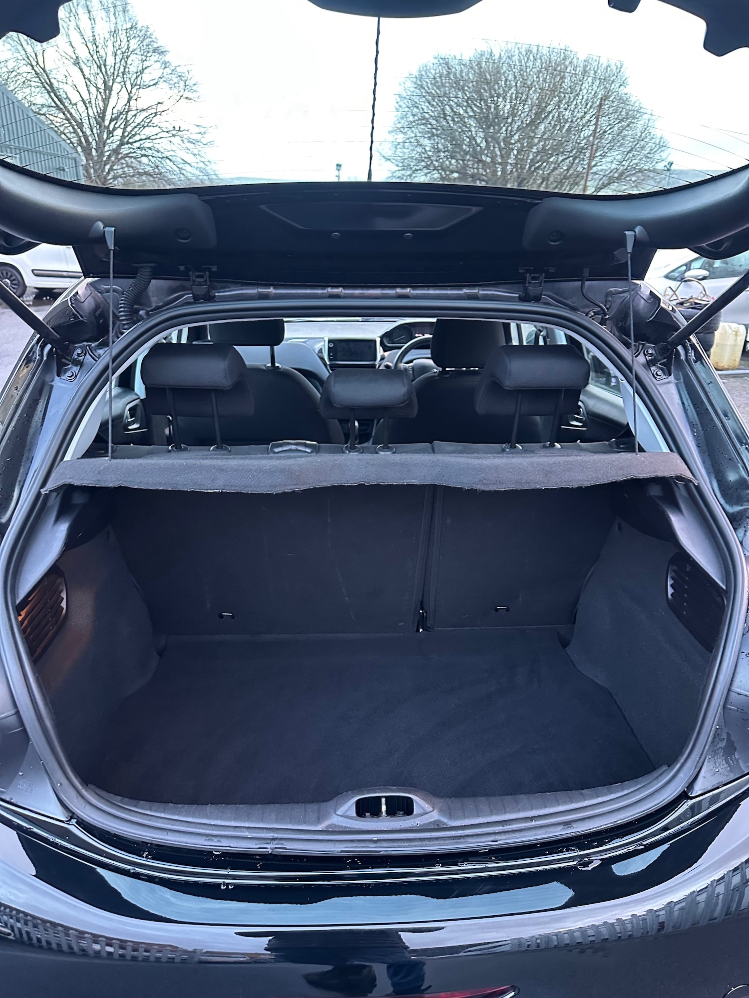 Used Peugeot 208 2016 for sale - 77736975: Photo 17