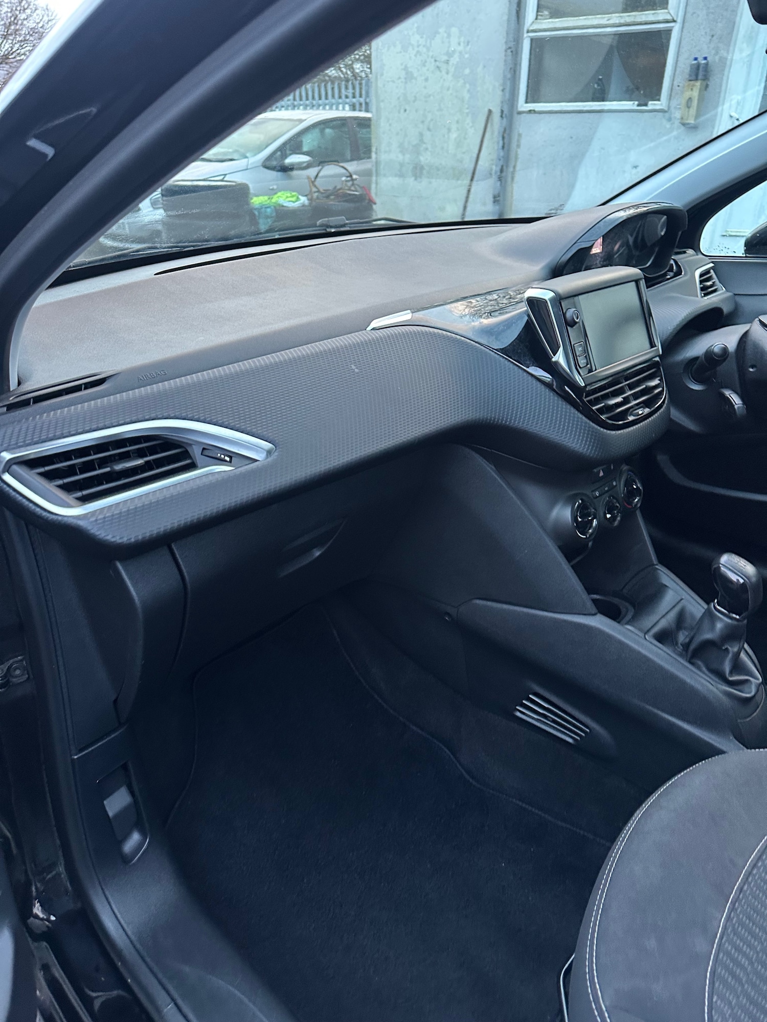 Used Peugeot 208 2016 for sale - 77736975: Photo 18