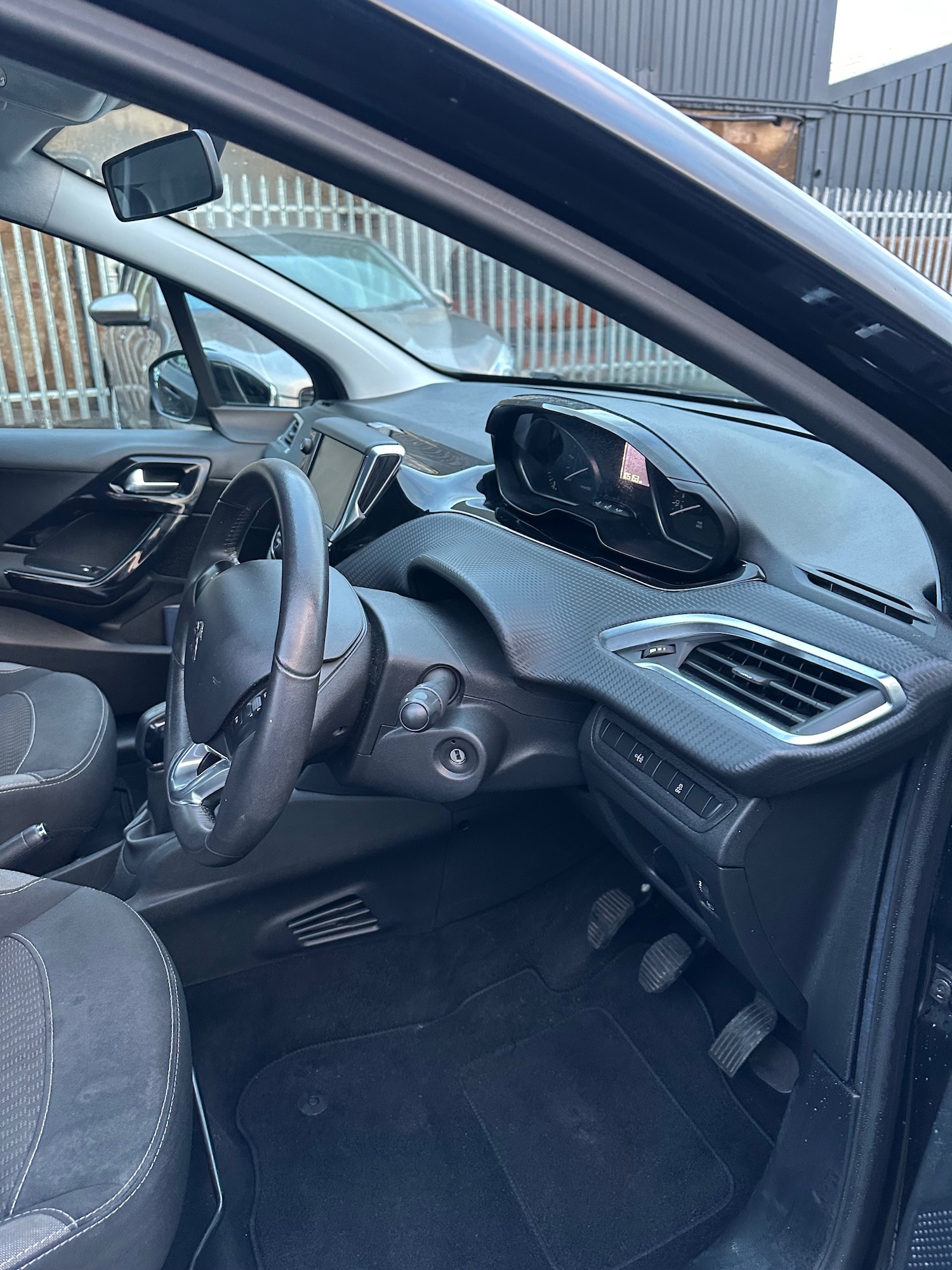 Used Peugeot 208 2016 for sale - 77736975: Photo 24